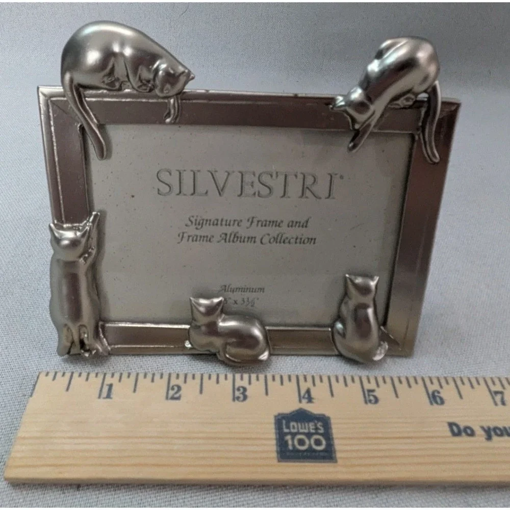 Silvestri Whimsical Whiskers Crawling Cat Frame Silver Aluminum 5x3.5 Excellent
